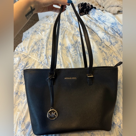 michael kors purse jet set - Picture 1 of 4